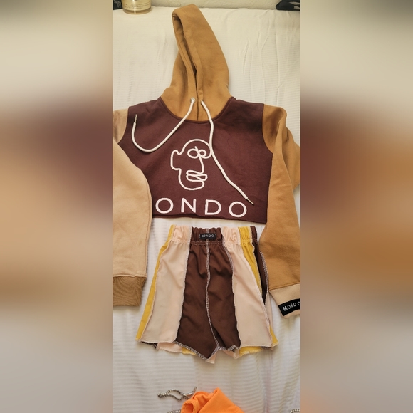 Outfit - Picture 2 of 2